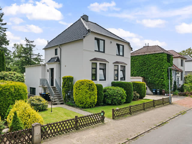 Exposé-Foto 1 von 10 der Bremer Villa
